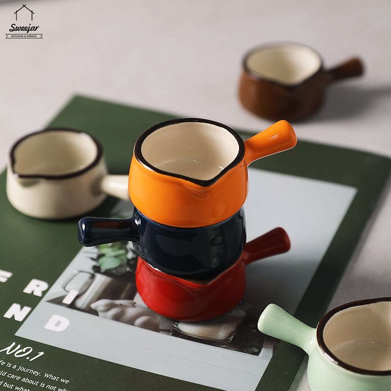 Bình gốm SWEEJAR có vòi đựng gia vị có tay cầm tiện dụng