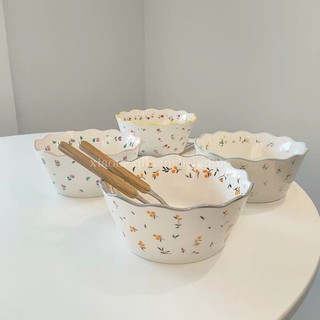 Bát gốm hoa nhí viền màu uốn lượn