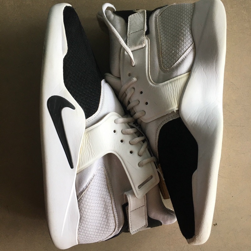 Giày chính hãng đã qua sử dụng