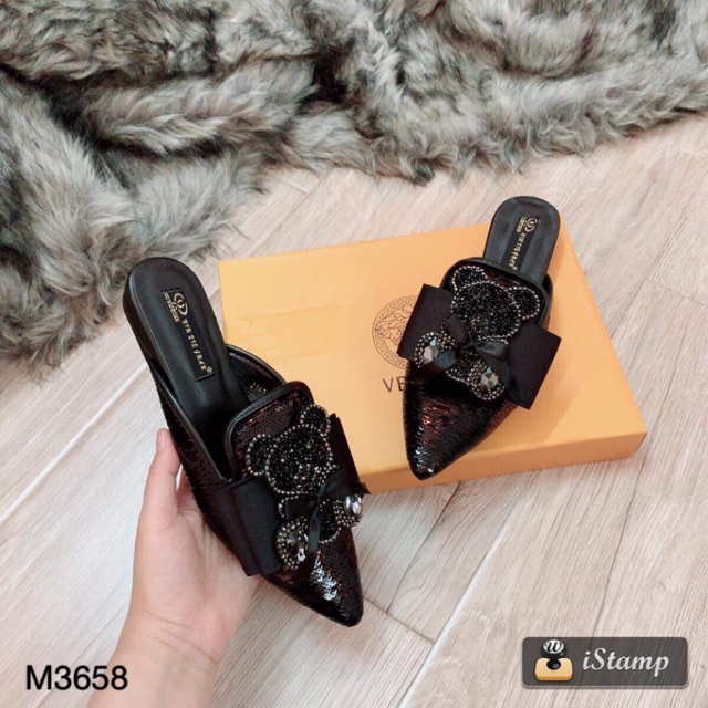 Sục Moschino Đá