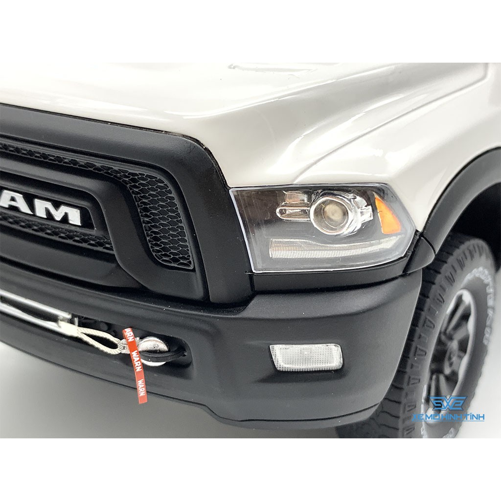 Xe Mô Hình 2017 Ram 2500 Power Wagon 1:18 GTSpirit