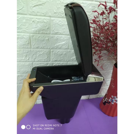 Hộp tỳ tay, bệ tì tay dành cho xe hơi, ô tô Toyota Wigo bọc da 7 cổng usb có thể trượt lên xuống