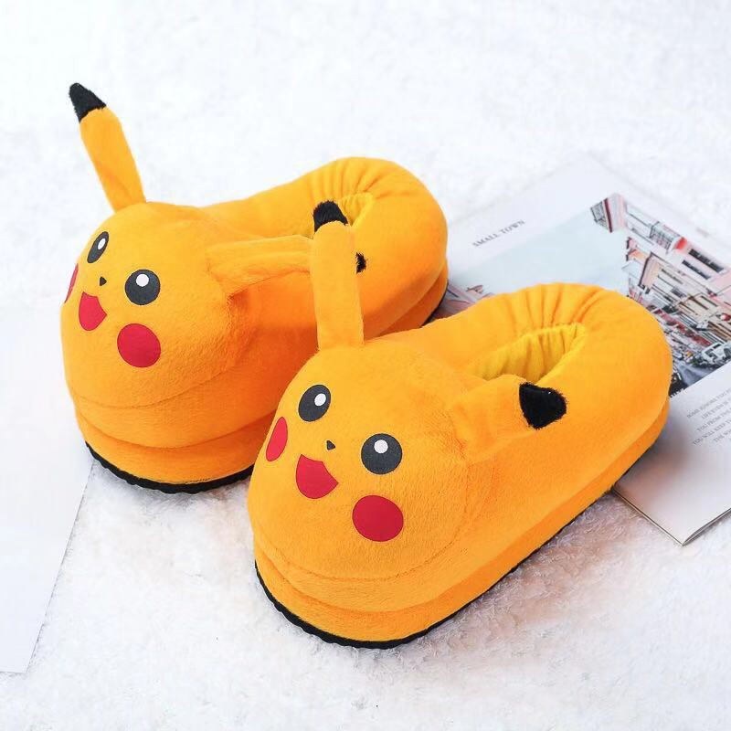 Dép bông đi trong nhà thiết kế hình Pikachu/Gấu trúc/Doremon đáng yêu