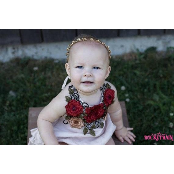 Bộ jumpsuit hoa hở lưng dễ thương cho bé gái