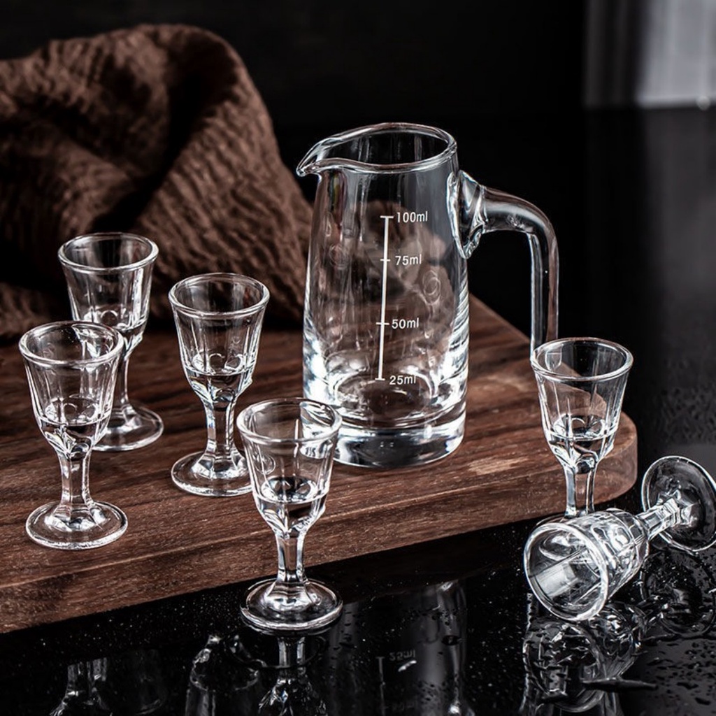 Set bình chia và ly r ượu
