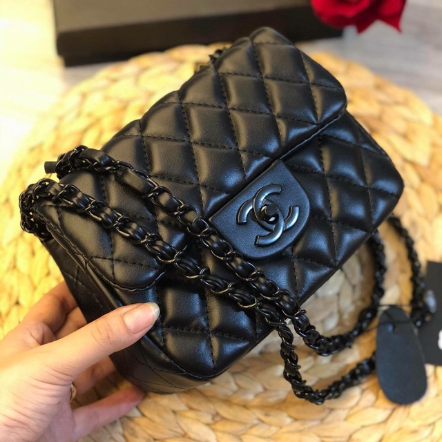 Túi Classic size 18 xích đen