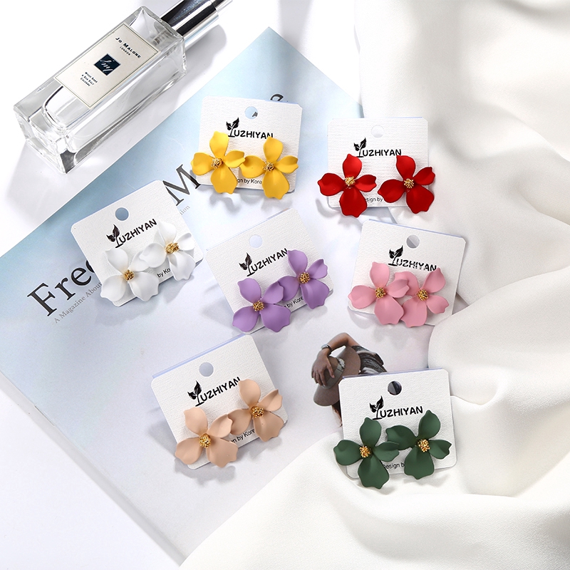 Hoa tai phong cách Hàn Quốc xinh xắn dành cho nữ