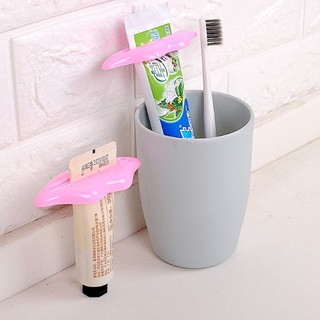 Dụng Cụ Bóp Kem Đánh Răng Thiết Kế Đôi Môi Độc Đáo