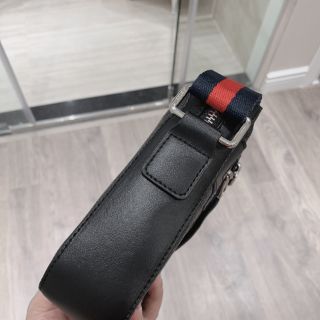 Túi đeo chéo nam gg supreme