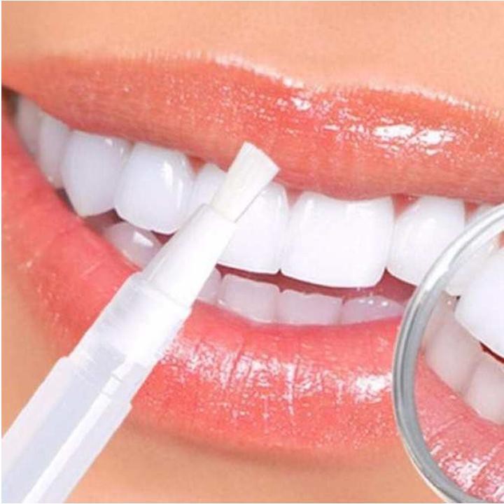 Bút tẩy trắng răng Dazzling white giúp răng trắng gấp 4 lần minhhouse