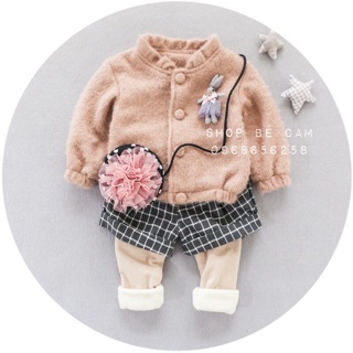 Áo khoác len rất dễ thương cho bé <3