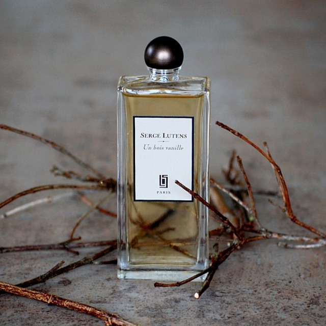 serge lutens bois vanille