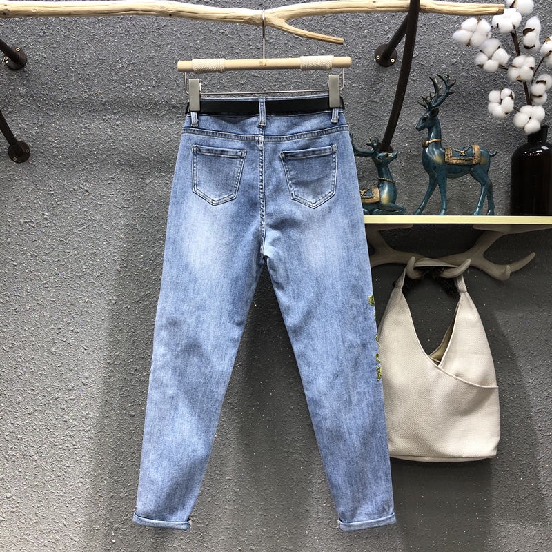 Quần Jeans Lửng Thêu Hoa Thời Trang Cho Nữ