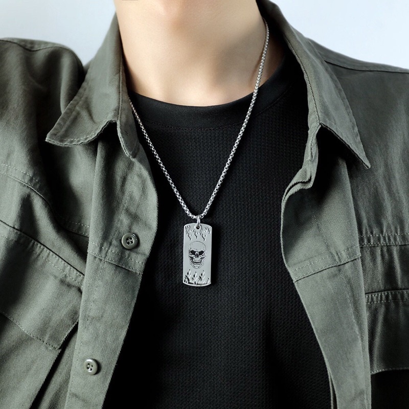 Dây chuyền titan mặt thẻ bài kép hình đầu lâu lửa khắc rỗng không gỉ