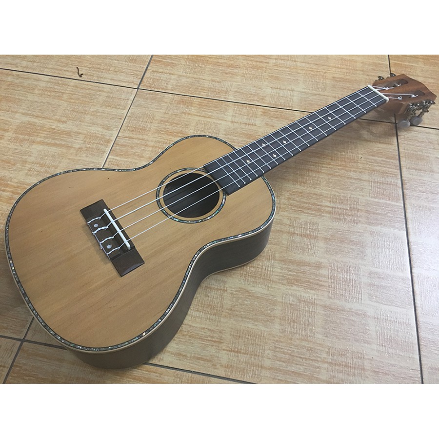 THANH LÝ - ĐÀN UKULELE CONCERT GỖ - HÀNG CÓ SẴN