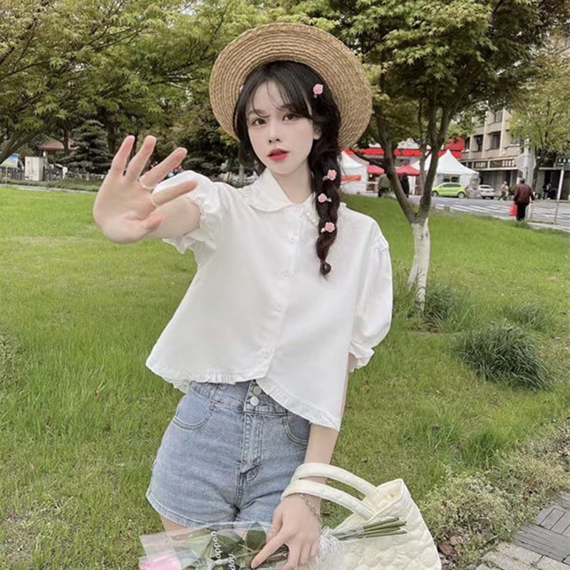 Áo IELGY tay phồng ngắn cổ búp bê phối bèo ngọt ngào cho nữ