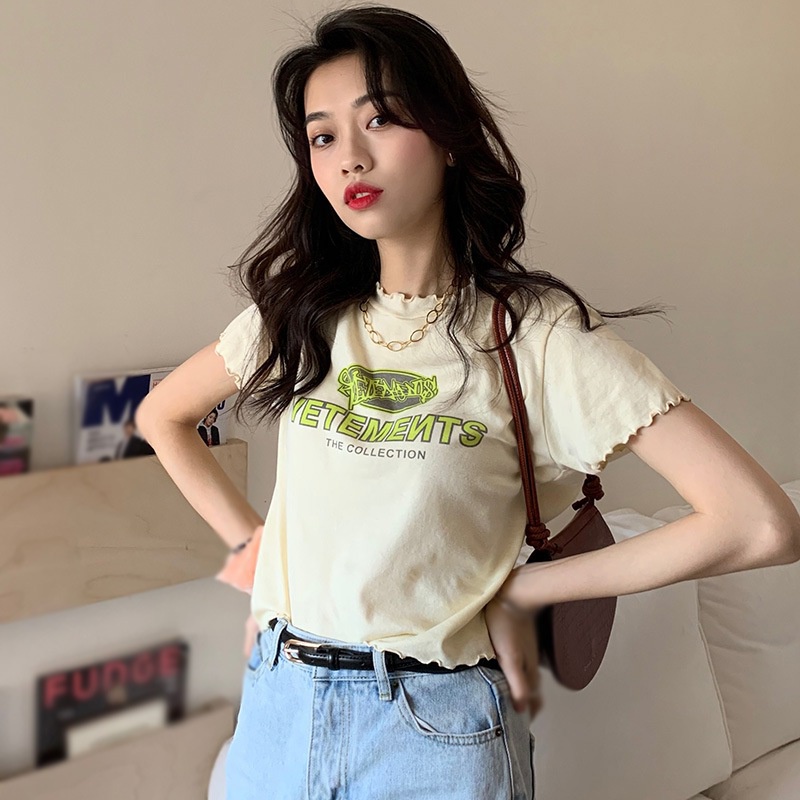 Áo croptop tay ngắn thun cổ tròn họa tiết in chữ phong thời trang cho nữ