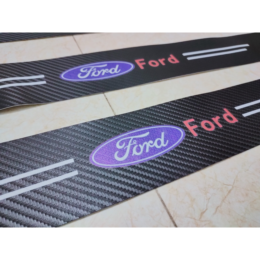 Nẹp dán vân carbon chống trầy xước bậc cửa, bậc cốp sau ô tô - Logo Ford