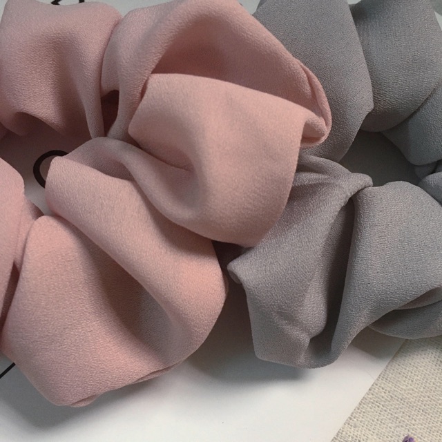 SCRUNCHIES BASIC chất liệu Chiffon mềm mại - Cột tóc vải nhiều màu trơn cực sang - Phụ kiện tóc thời trang thanh lịch