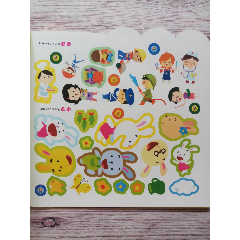 Sách - 200 Miếng Bóc Dán Thông Minh - Phát Triển Chỉ Số Tình Cảm EQ | BigBuy360 - bigbuy360.vn