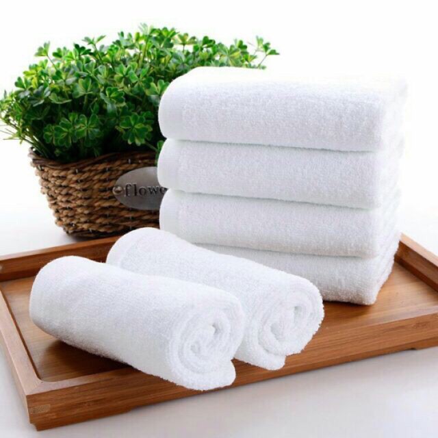 1 CHIẾC KHĂN TẮM KHÁCH SẠN HÀNG CAO CẤP