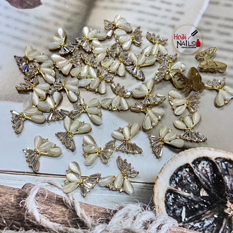 Charm cao cấp ( giá 1 chiếc)