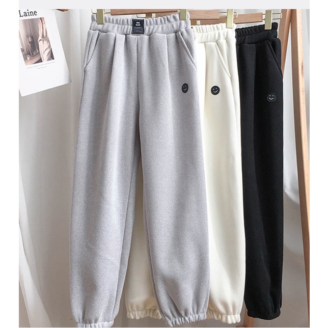 Quần Jogger Tăm Thêu Mặt Cười Quần Ống Rộng Bo Gấu Siêu Hack Chân Ullzang Chất Nỉ Tăm Dày Dặn | WebRaoVat - webraovat.net.vn