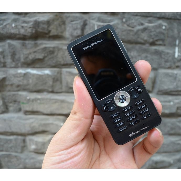 ĐIỆN THOẠI SONY ERICSSON W302 NHỎ GỌN SÀNH ĐIỆU CHÍNH HÃNG