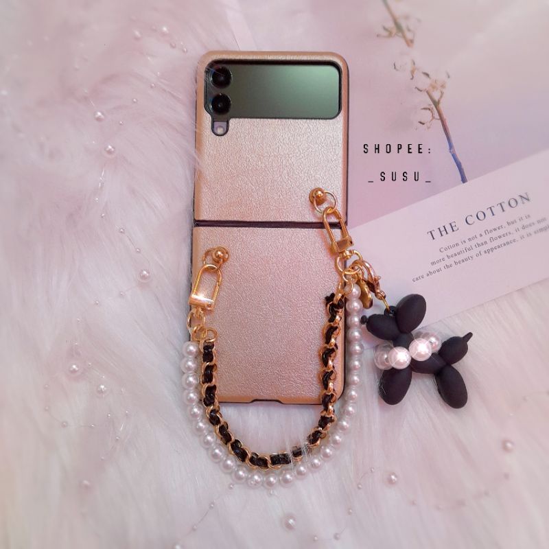 Ốp Samsung Z Flip 3 - ZFlip 3 - ZFlip3 - Flip3 vân da cừu sang trọng kèm dây đeo tag poodle dễ thương