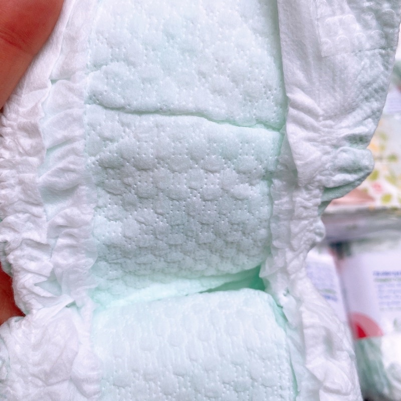 Combo 100 miếng tã dán Huggies tràm trà sz Newbon cho bé từ sơ sinh đến 6kg