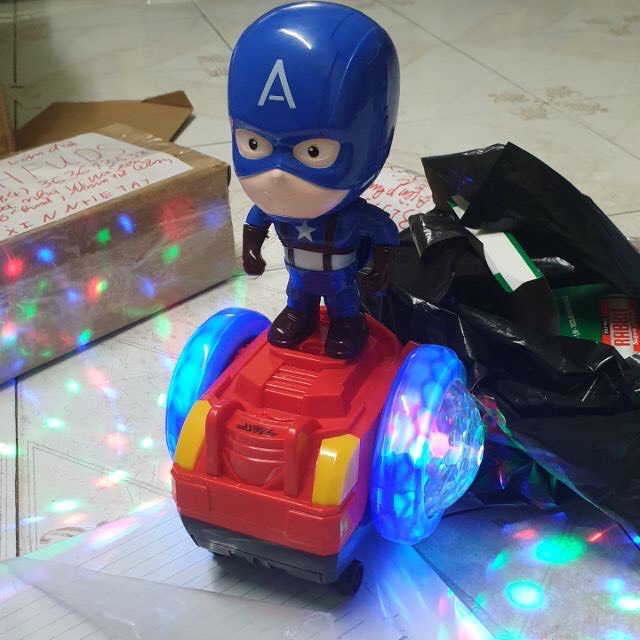 ĐÈN NGƯỜI NHỆN TRƯỢT XE THĂNG BẰNG CÓ NHẠC, CÓ ĐÈN