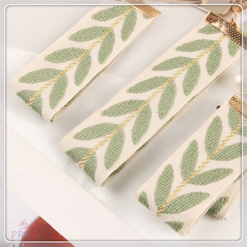 ✪ Ins: Móc Khóa Streamer Lá ✪ 1 Vỏ Bảo Vệ Hộp Sạc Tai Nghe Airpods Bằng Hợp Kim Có Móc Khóa Thời Trang