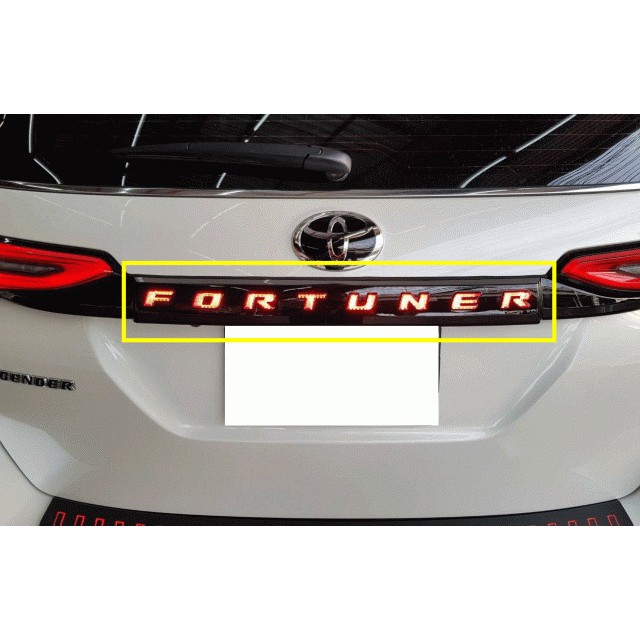 Đèn led tay cốp xe Fortuner 2019 2020 2021 2022 Cao Cấp Sang Trọng