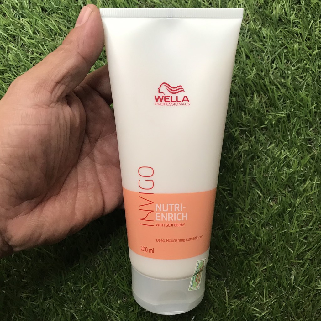 Dầu xả tăng cường dưỡng chất Wella INVIGO Nutri Enrich Deep Nourishing Conditioner 200ml