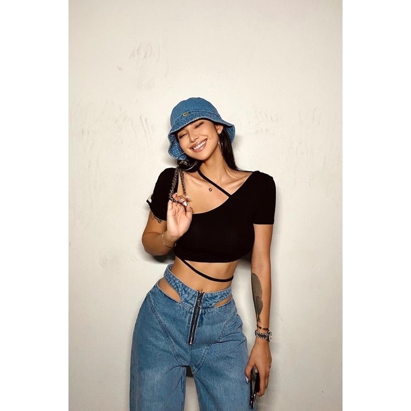 Áo Thun Tay Ngắn Dáng Ôm Thiết Kế Độc Đáo Thời Trang Cho Nữ