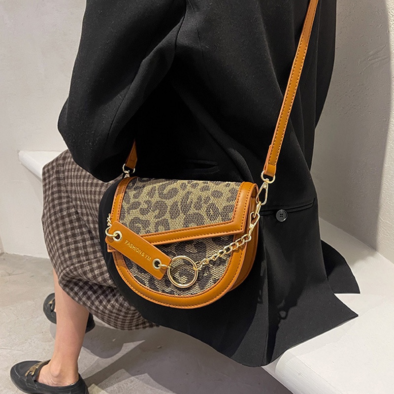 Túi đeo chéo vai IELGY họa tiết da báo phong cách cá tính dành cho nữ