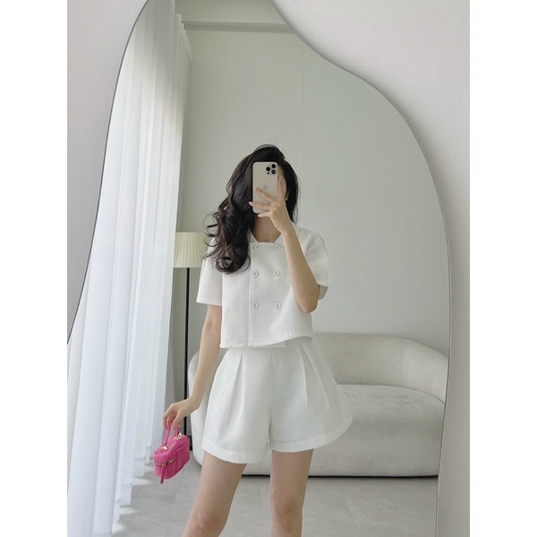 Set crotop cổ sơ mi phối nút quần lưng thun