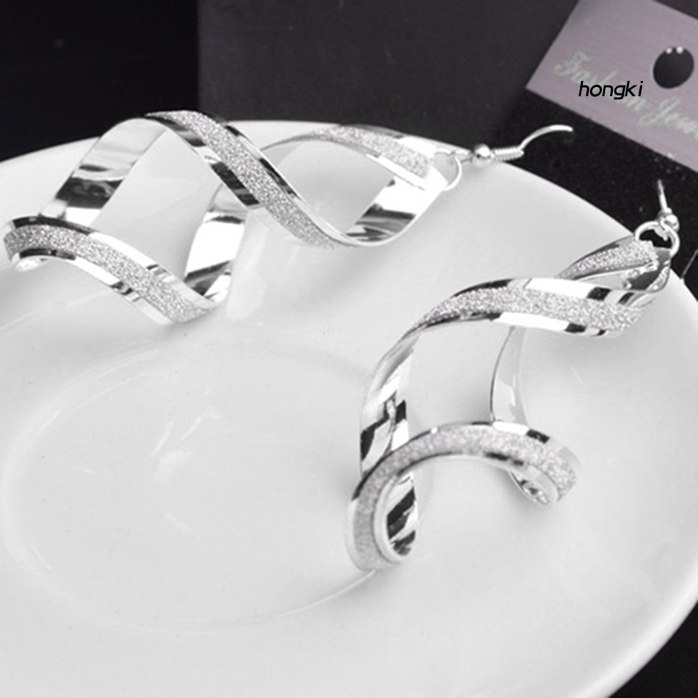 Hoa tai xoắn ốc sành điệu dành cho nữ