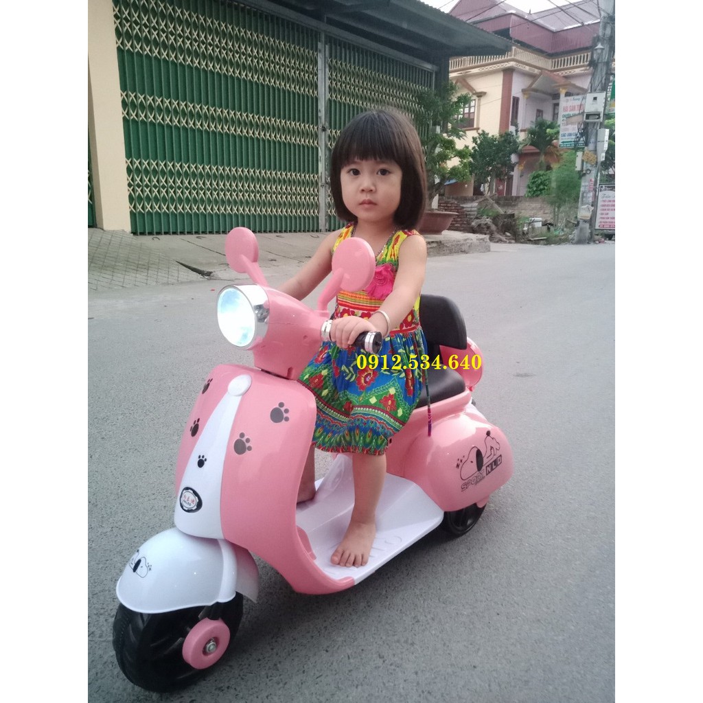 XE MÁY ĐIỆN VESPA TRẺ EM MÀU HỒNG - 3279