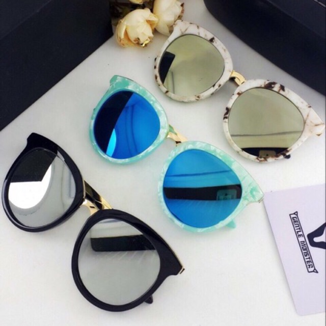 Kính V tròn mắt mèo form lớn kính V