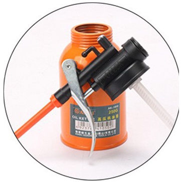 Bình châm nhớt kim loại ống cứng Asaki AK-1050, vịt dầu kim loại cho máy móc cơ khí