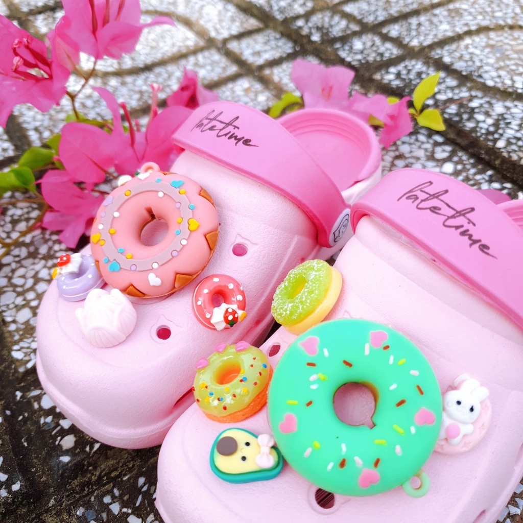 [4D Bánh] Nút gắn hkdesign/ phụ kiện trang trí gắn dép có lỗ, dép duet, sục (01 Cái)