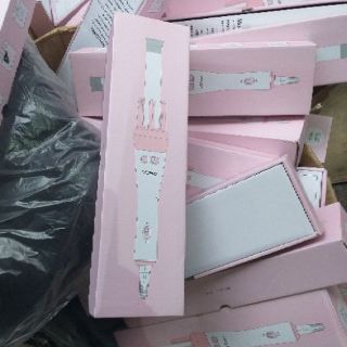 Máy làm tóc xoăn tự động Vivid & Vogue.