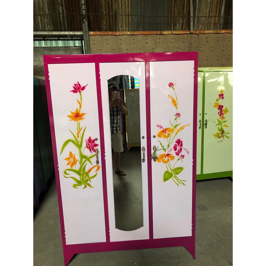 Tủ sắt quần áo giá rẻ , vận chuyển miễn phí