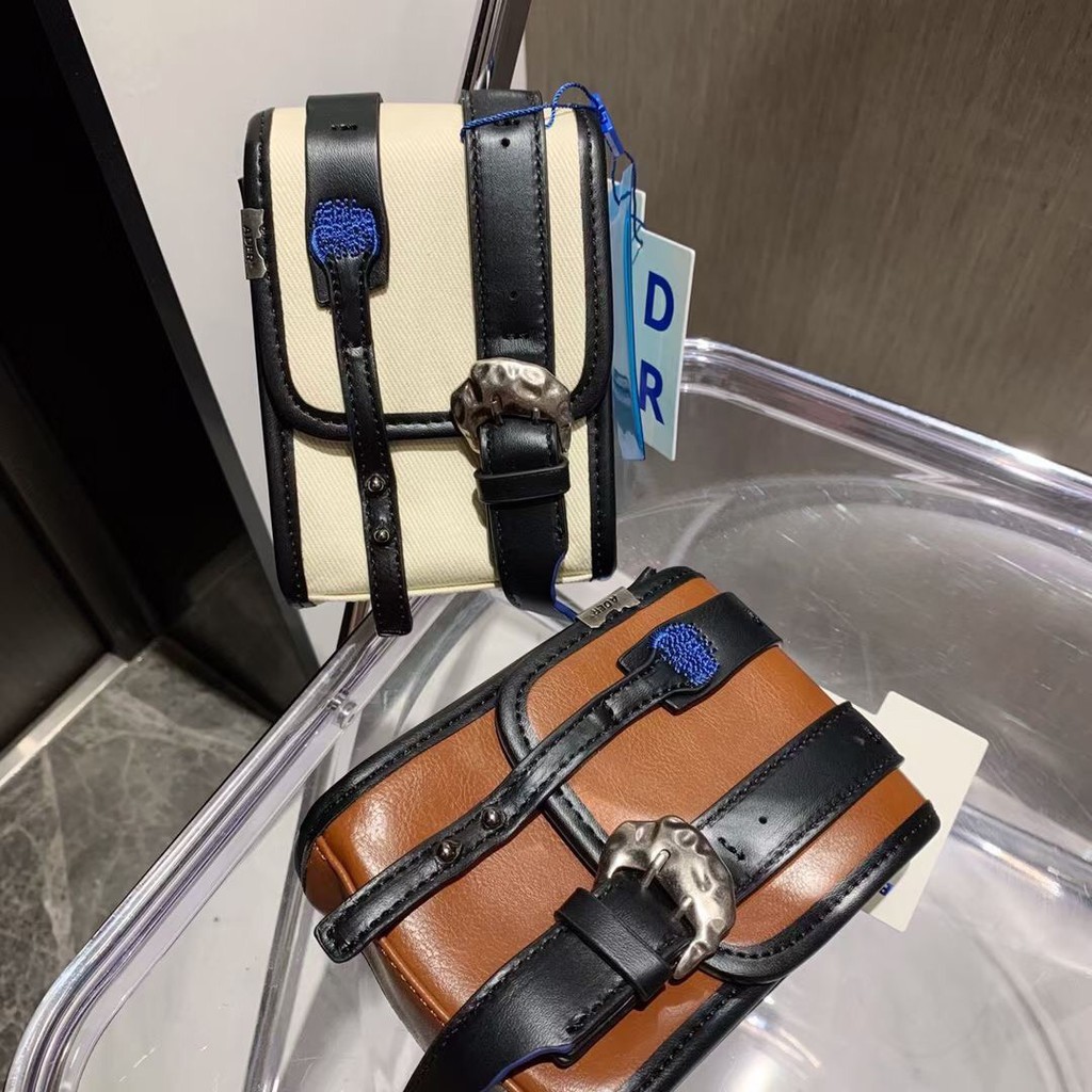 Túi đeo chéo Ader Error stone buckle bag ss21