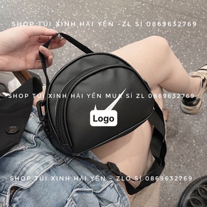 túi đeo chéo dáng bầu 3 ngăn tiện lợi hoạ tiết tích V