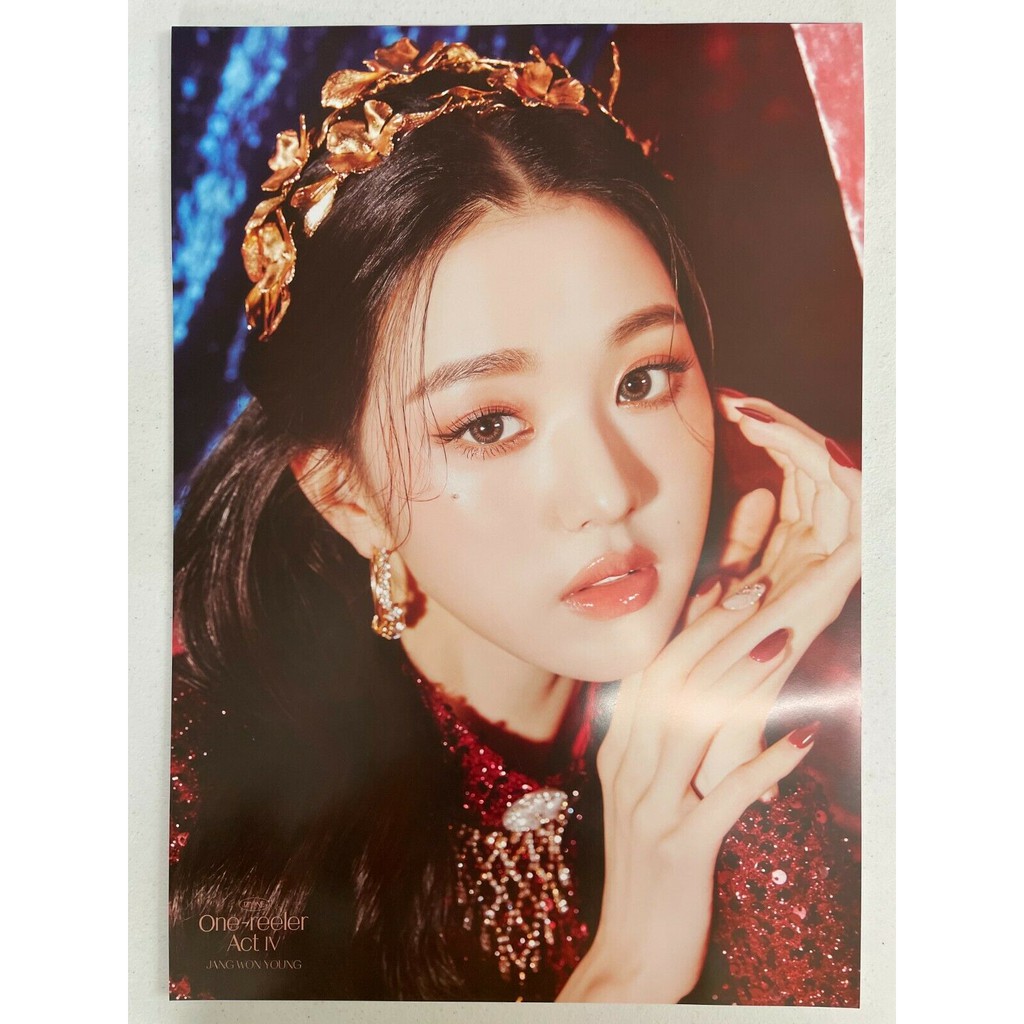 #MéoStore Poster Kpop IZONE chính hãng có ống tube nhựa bảo vệ hàng có sẵn | BigBuy360 - bigbuy360.vn