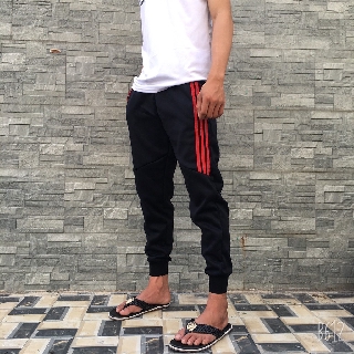 Quần Jogger Nam Phối Sọc Lửng
