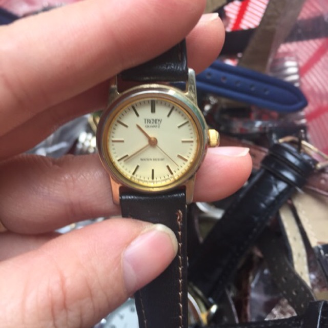 Đồng hồ điện tử của nữ(DHG03)- hiệu TRENDY QUAT(hàng 2hand)