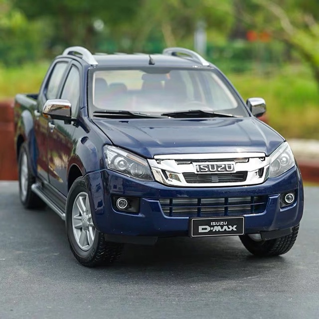 MÔ HÌNH XE ISUZU D-MAX TỶ LỆ 1:18